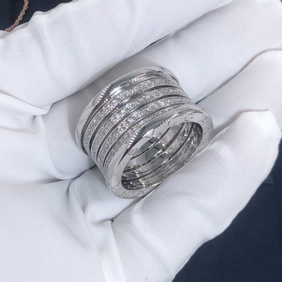 Bulgari B.zero1 XXe anniversaire bague à cinq bandes sur mesure en or blanc 18 carats avec pavé de diamants sur la spirale