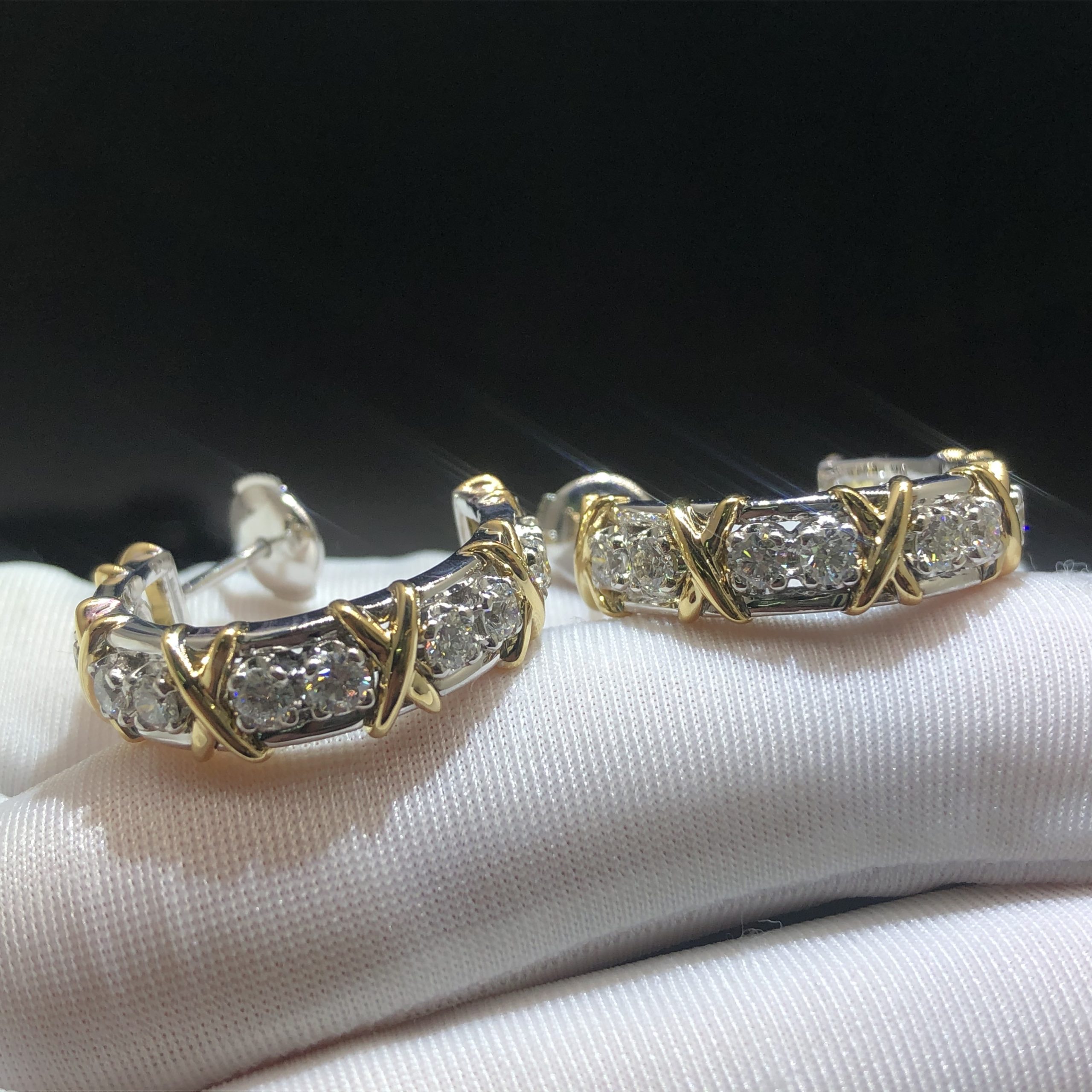 Tiffany & Co. Schlumberger Twenty Diamonds Hoop Earrings Made in 18K Yellow Gold and Platinum
