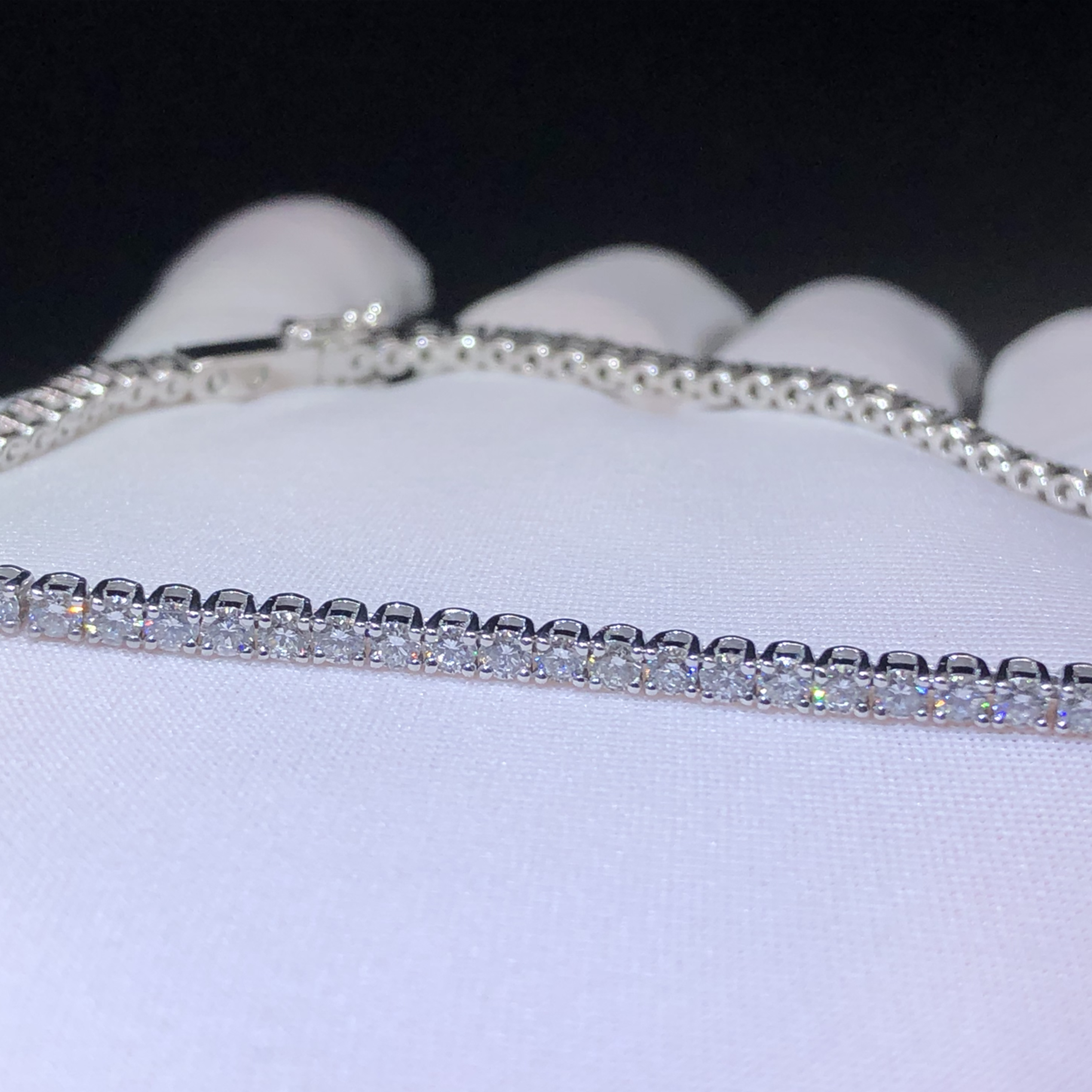 Bracelet Cartier Essential Lines sur mesure en or blanc 18 carats avec diamants