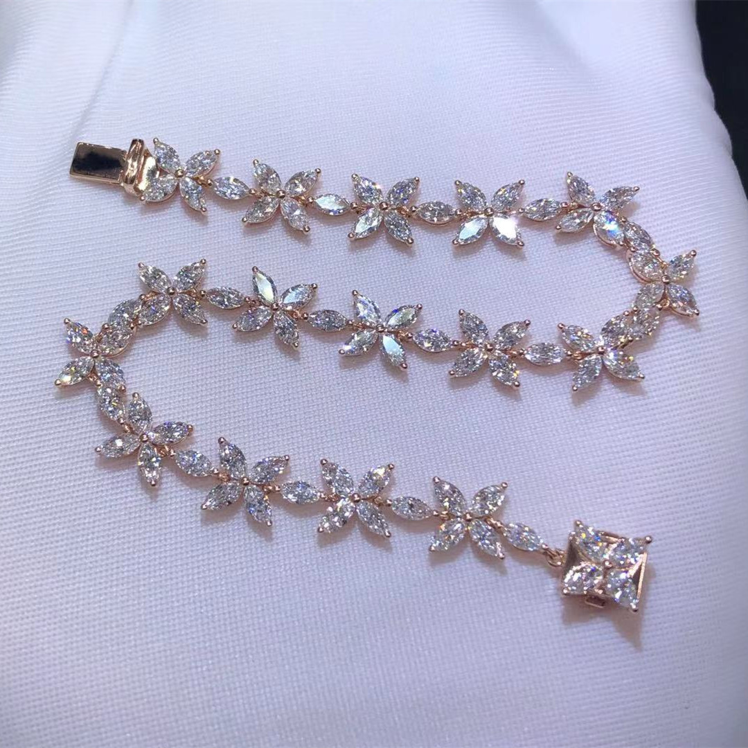Bracelet Tiffany Victoria Mixed Cluster Fabriqué sur mesure en or rose 18 carats et diamants